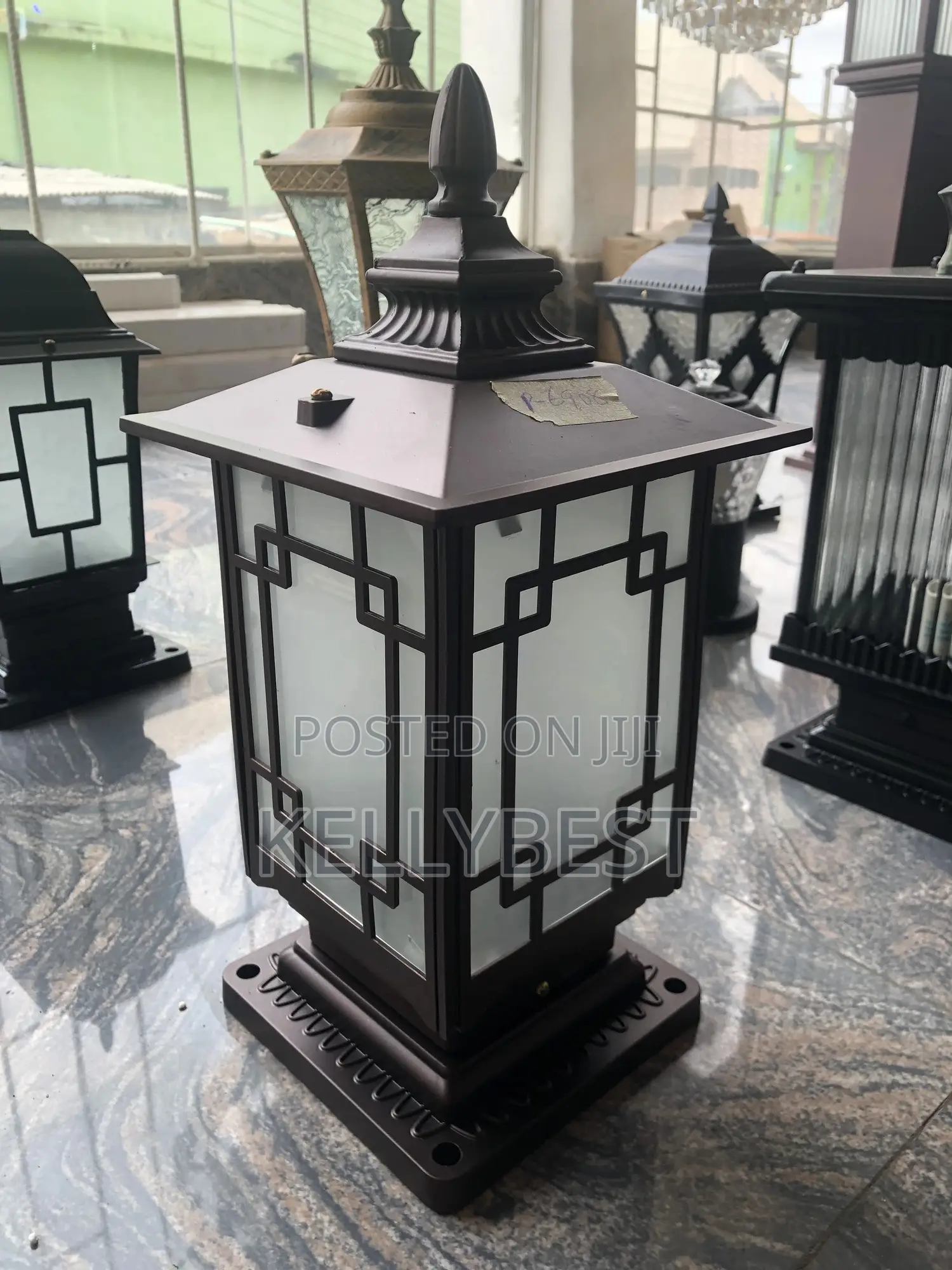Standing Gate Lamp