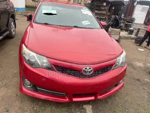 Toyota Camry 2014 Red
