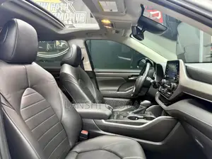 Toyota Highlander XLE AWD 2020 Silver