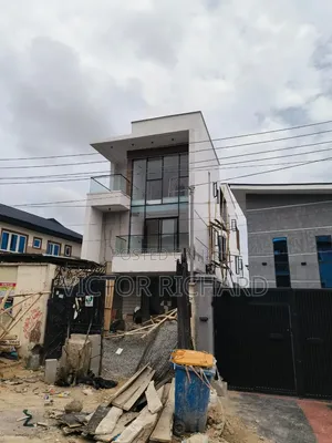 5bdrm Duplex in Magodo Phase 1 for sale