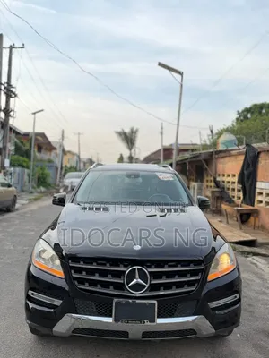 Mercedes-Benz M Class ML350 4dr SUV (3.5L 6cyl 7A) 2015 Black