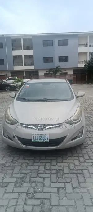 Hyundai Elantra SE 4dr Sedan (1.8L 4cyl 6A) 2015 Gray