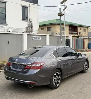 Honda Accord Touring V6 4dr Sedan FWD (3.5L 6cyl 6A) 2017 Gray