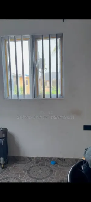 1bdrm Block of Flats in Ugolo, Warri for rent