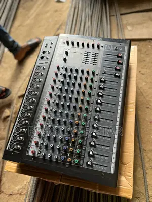 Yamaha 12channel Powered Mixer