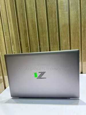 Laptop HP ZBook Firefly 14 G7 16GB Intel Core i7 SSD 512GB