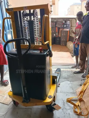 Semi Electric Pallet Truck