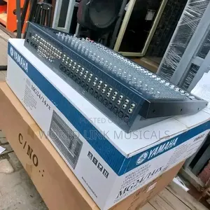 24 Channels Yamaha Mixer