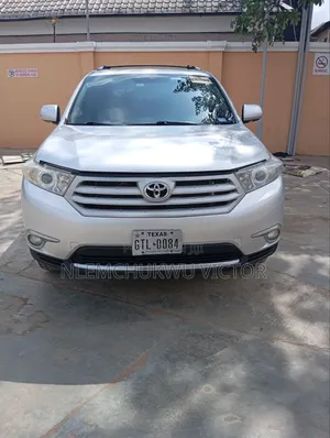 Toyota Highlander Limited 3.5l 4WD 2013 Silver