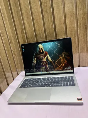 Laptop Dell Pro 16 32GB AMD Ryzen 7 SSD 512GB