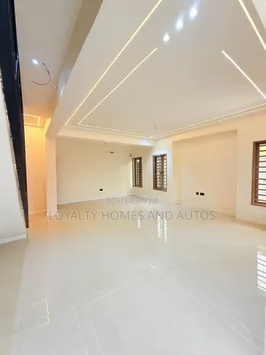 7bdrm Duplex in Hampton Bay Estate, Ikate for sale