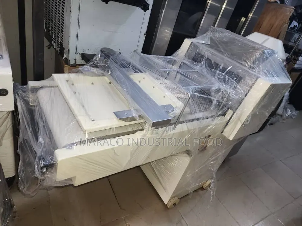 Dough Molder Machine