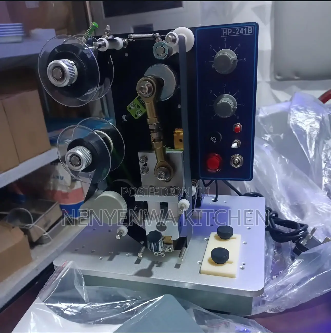 Industrial Automatic Date Coding Machine