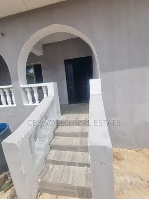 3bdrm Apartment in Ashipa Tipper Garage, Akala Express for rent
