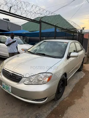 Toyota Corolla 2005 Gold