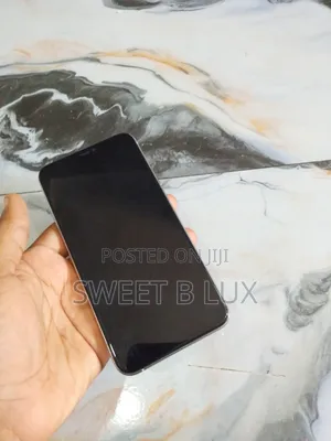 Apple iPhone 11 Pro Max 64 GB White