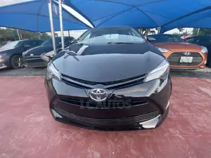 Toyota Corolla LE (1.8L 4cyl 2A) 2018 Black