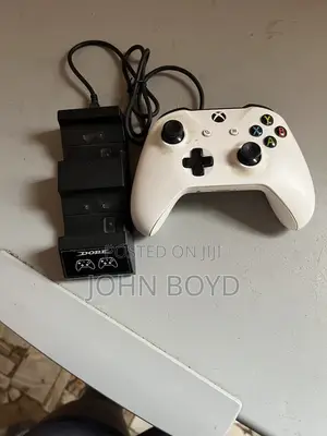 Xbox One Charger