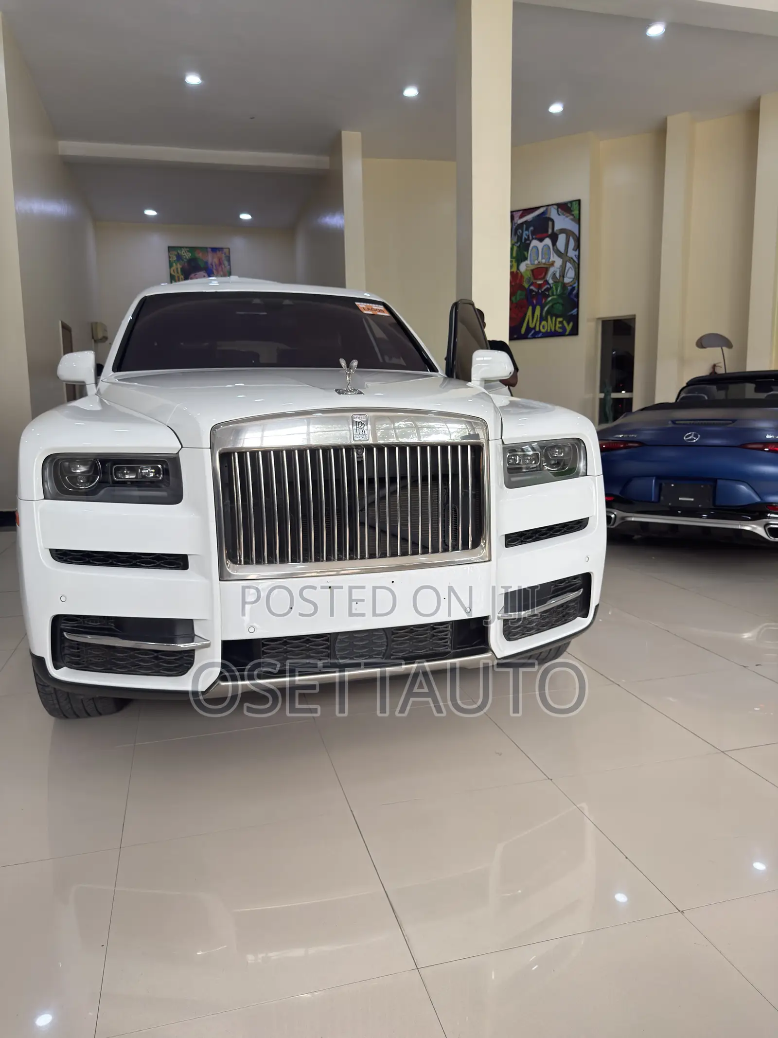 Rolls-Royce Cullinan Black Badge 2022 White