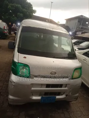 Daihatsu Hijet 2012 Silver