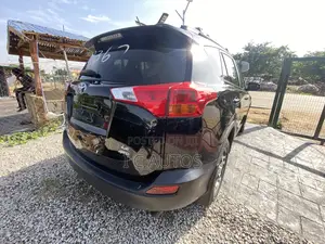 Toyota RAV4 LE 4dr SUV AWD (2.5L 4cyl 6A) 2014 Black