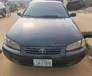 Toyota Camry LE 4dr Sedan (2.2L 4cyl 4A) 2001 Black