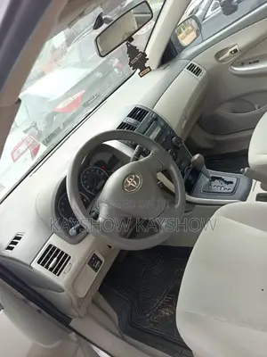 Toyota Corolla 2010 Gold