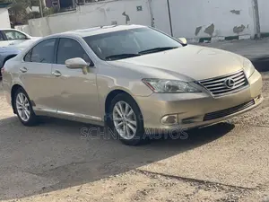 Lexus ES 350 2012 Gold