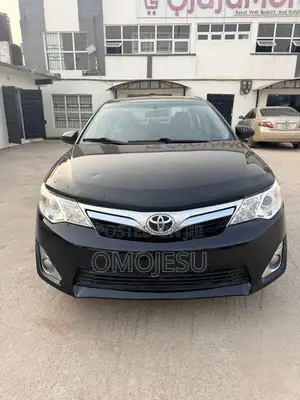 Toyota Camry XLE 4dr Sedan w/Prod. End 11/13 (2.5L 4cyl 6A) 2014 Black