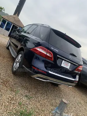 Mercedes-Benz C-Class 2017 Blue
