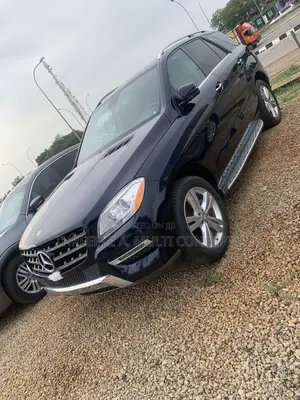 Mercedes-Benz C-Class 2017 Blue