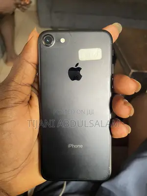 Apple iPhone 7 32 GB Black