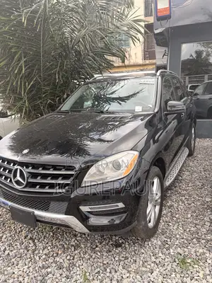 Mercedes-Benz M Class ML350 4MATIC 4dr SUV AWD (3.5L 6cyl 7A) 2014