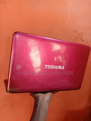 Laptop Toshiba Satellite C850 4GB Intel Core i3 SSD 72GB