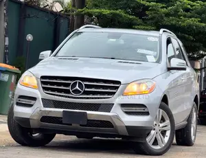 Mercedes-Benz M Class ML350 4MATIC 4dr SUV AWD (3.5L 6cyl 7A) 2014