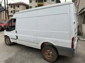 Ford Transit 2000 White