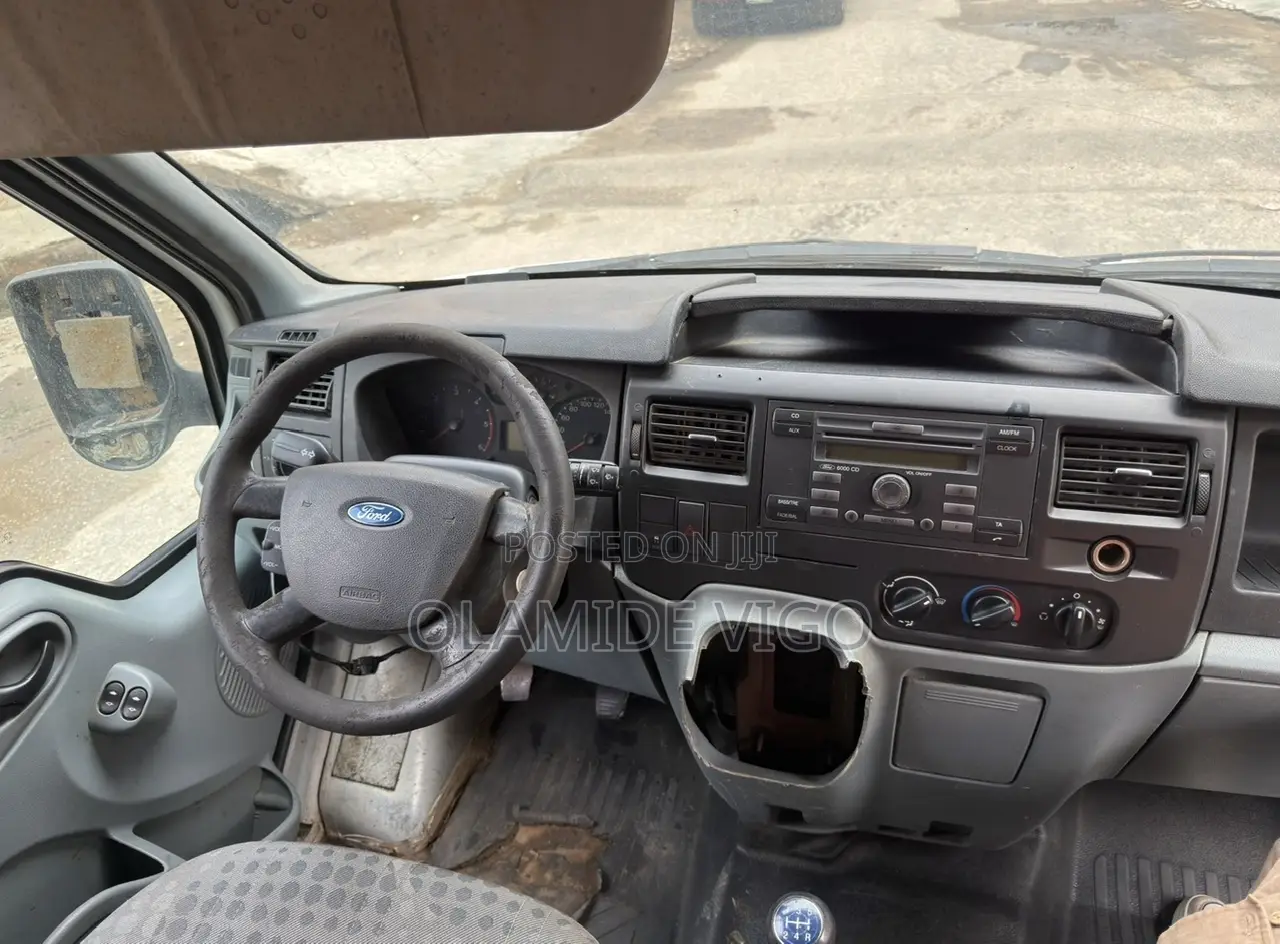Ford Transit 2000 White