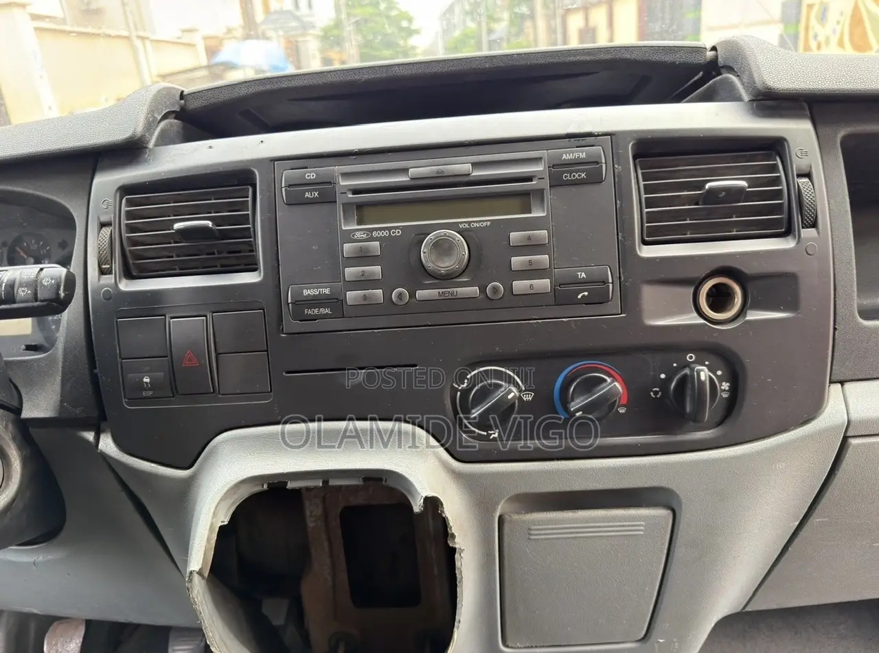 Ford Transit 2000 White