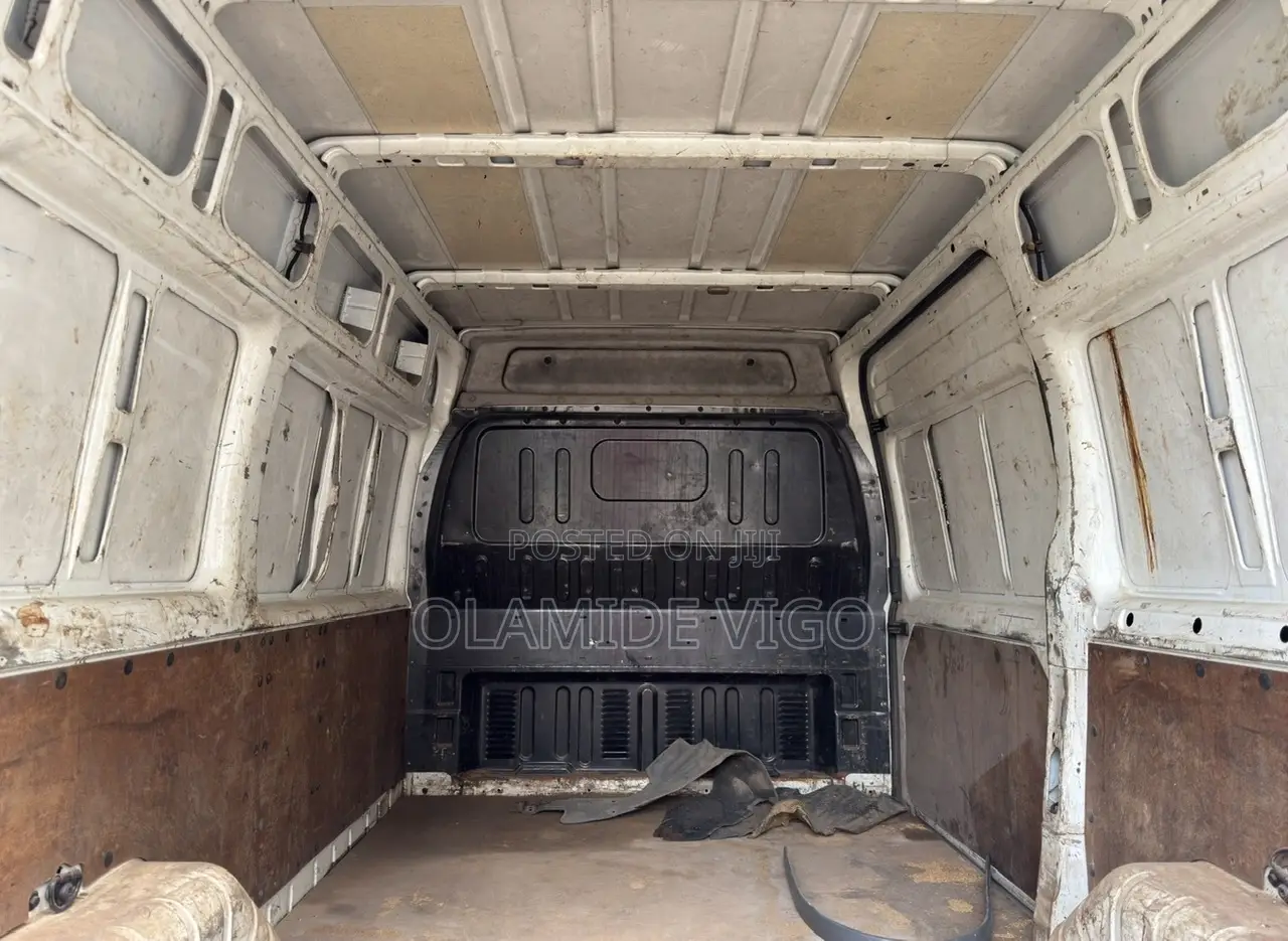 Ford Transit 2000 White