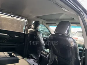 Toyota Highlander XLE V6 4x2 (3.5L 6cyl 6A) 2016 Black