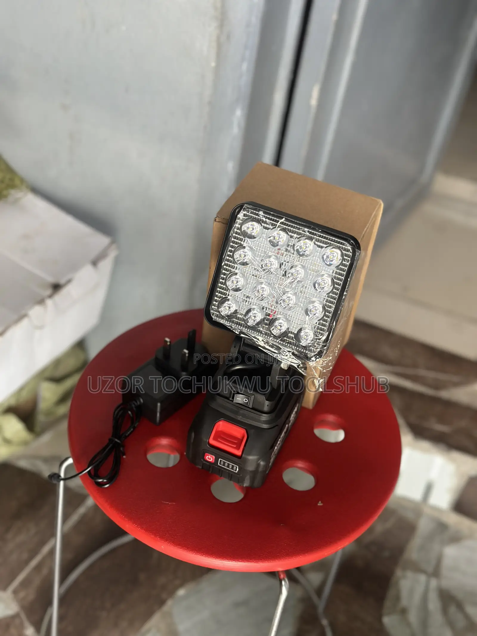 Cordless Rechargeable Led Work Light With Battery Charger