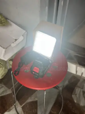 Cordless Rechargeable Led Work Light With Battery Charger