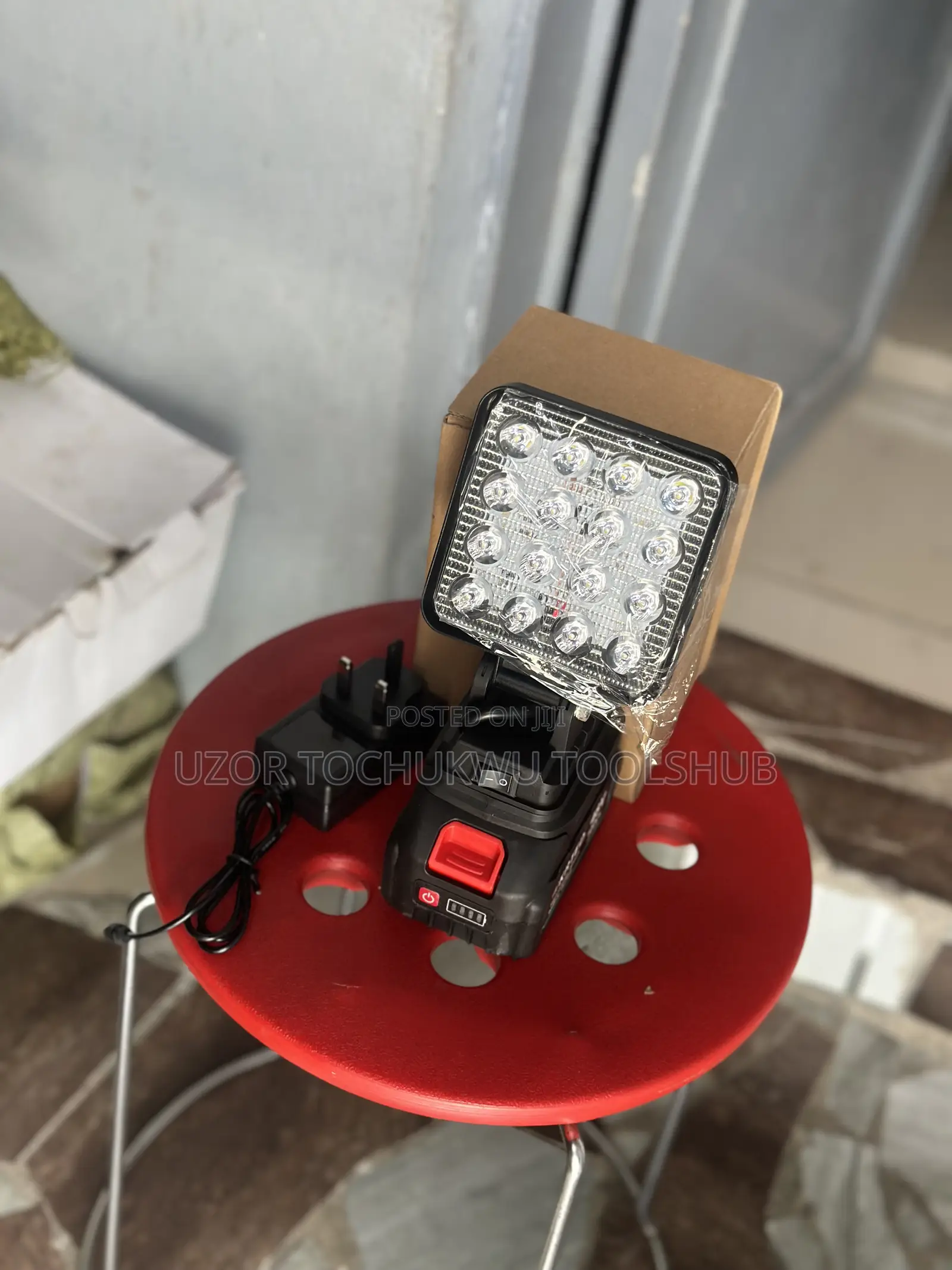 Cordless Rechargeable Led Work Light With Battery Charger