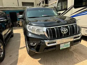 Toyota Land Cruiser Prado 2022 Black