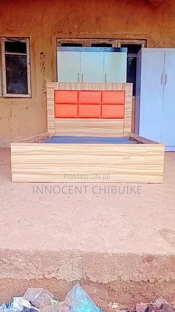 High Quality 4-6 Bedframe