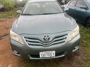 Toyota Camry LE 4dr Sedan (2.5L 4cyl 6A) 2011 Green