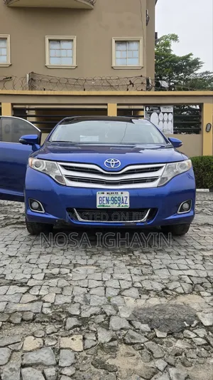 Toyota Venza V6 AWD 2010 Blue