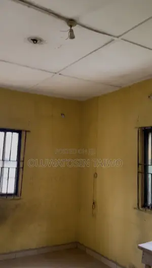 Furnished Mini Flat in Olori Close, Ifo for rent