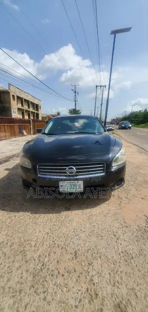 Nissan Maxima 2011 Black