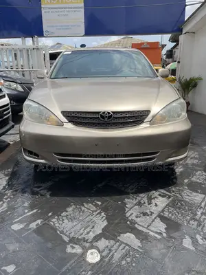 Toyota Camry 2004 Gold